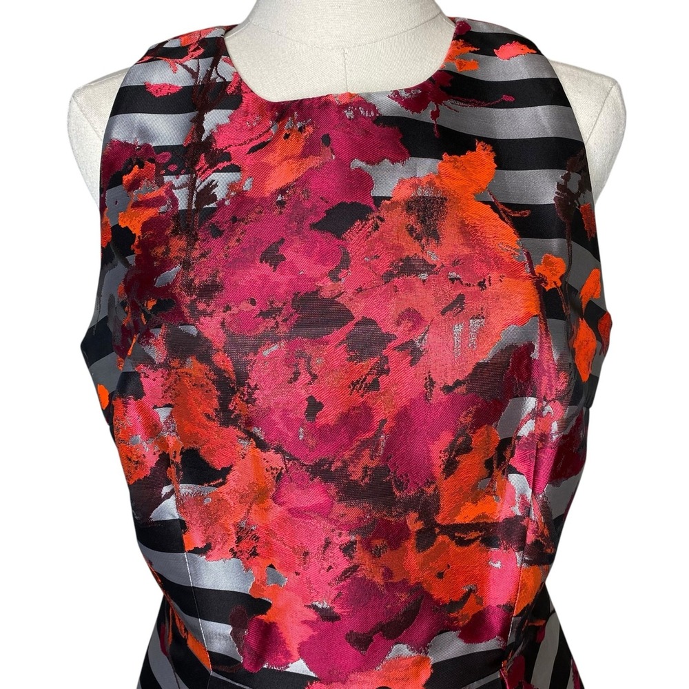 Carmen Marc Valvo Dress Fit and Flare Floral Striped Sleeveless size 8 - Picture 3 of 8